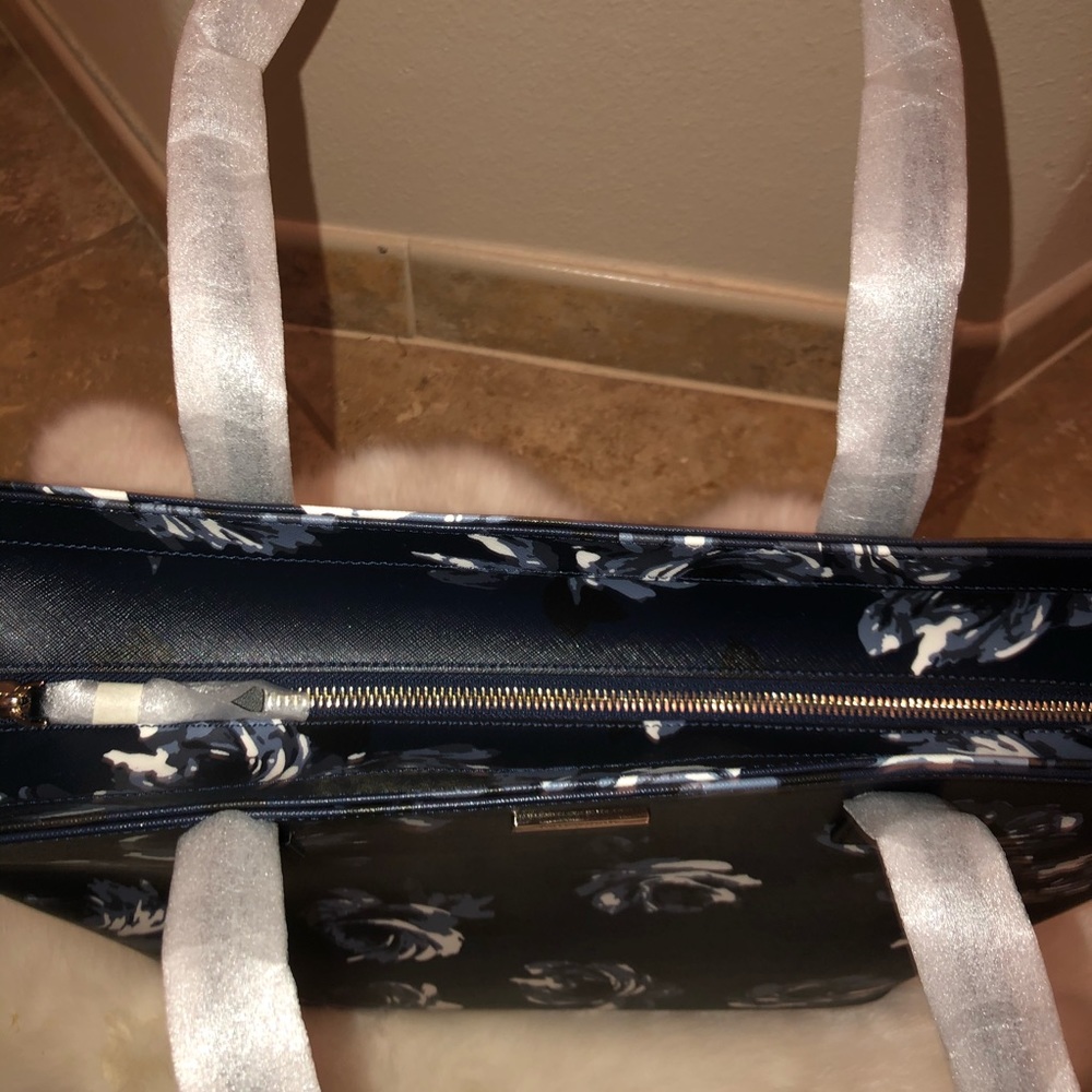 ❌SOLD❌ Kate Spade Shore Street Rose Tote/Wallet - Picture 10 of 16
